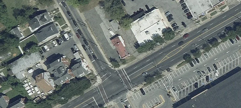 Retail Building on Corner Lot