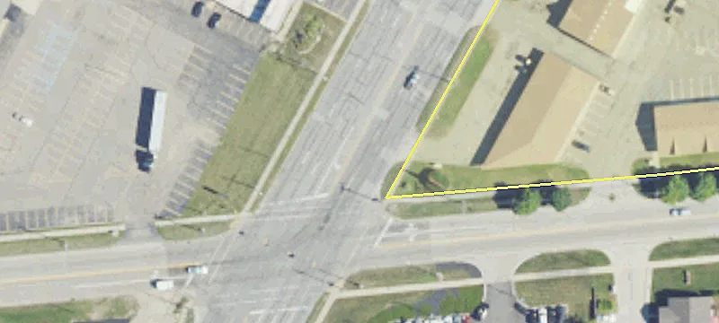 Retail Space on Groesbeck Highway
