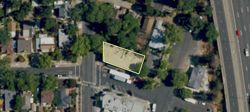 Retail Space in Curtis Park