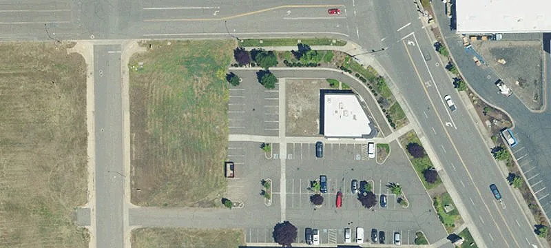 Retail Building on Delta Waters
