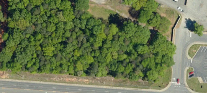 Land in High-Traffic Retail Corridor