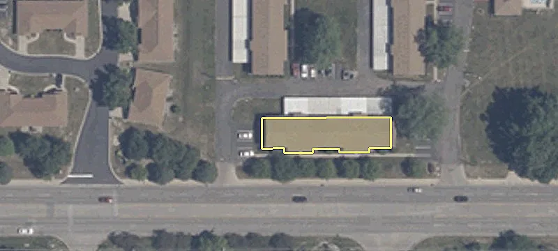 High-Traffic Retail/Automotive Opportunity
