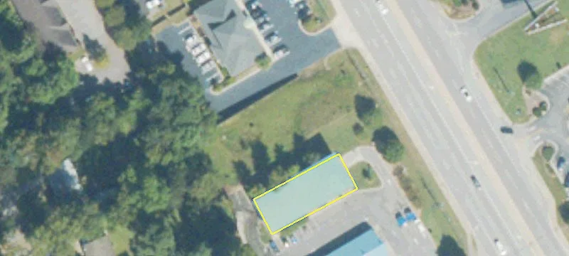 Commercial Lot in Thriving Area