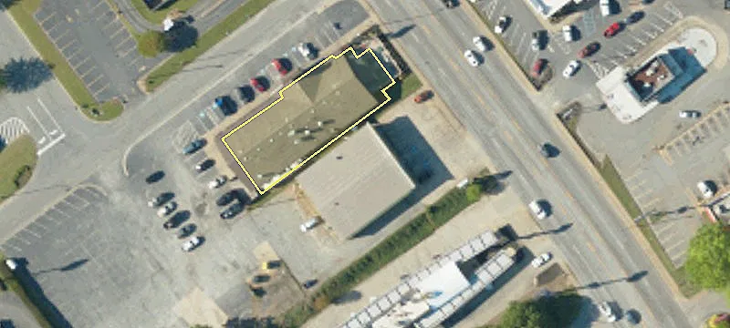 Former Drive-Thru Restaurant Available