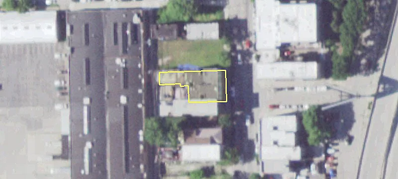 Retail Space in Lincoln Park