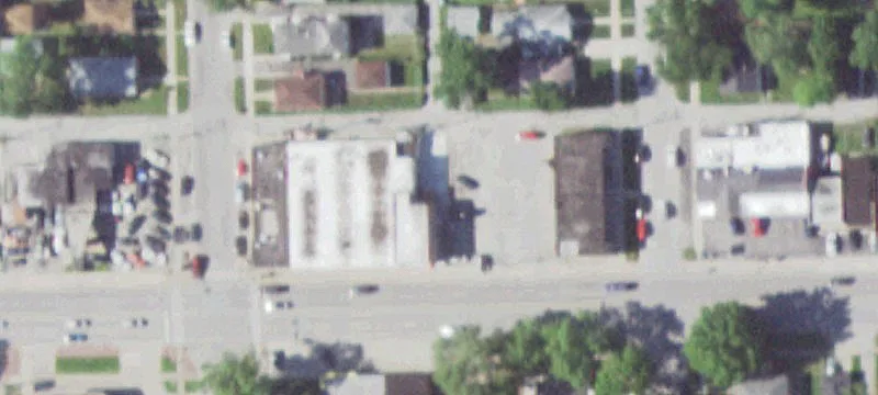 7,035 SF Retail Center