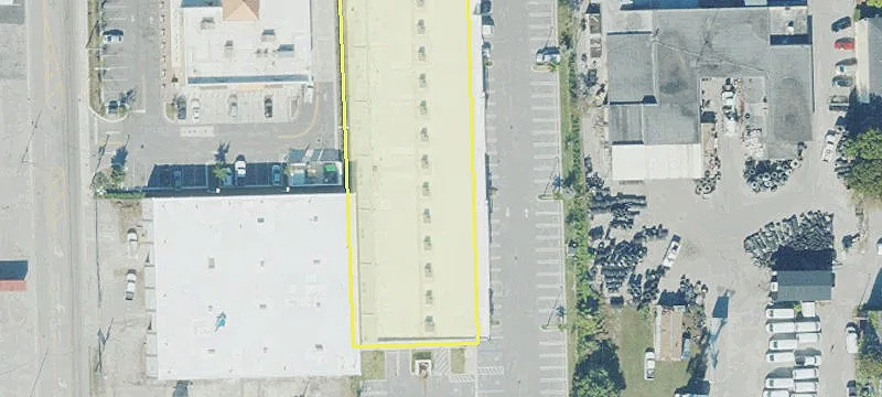 Retail Building in Hialeah Gardens