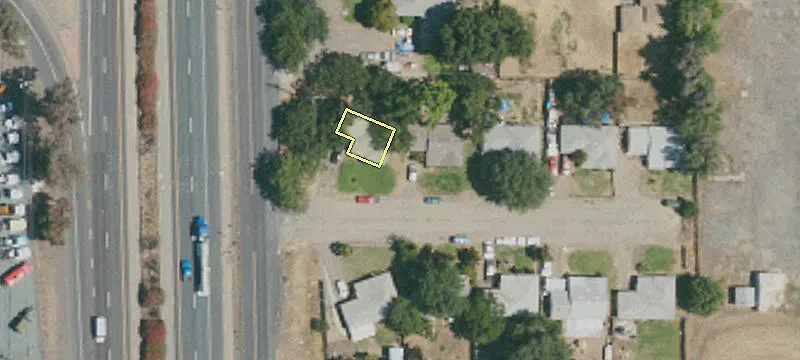 Highway 99 Accessible Fenced Yard