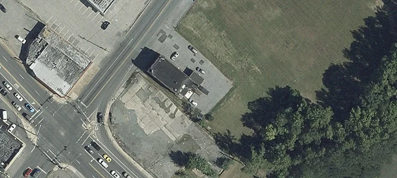 Retail Building in Central Waldorf
