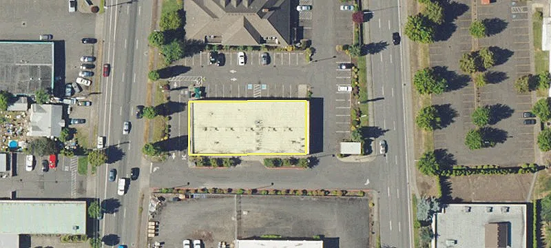 Retail Space with High Visibility