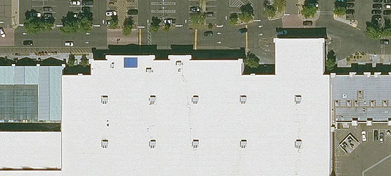 Retail Pad in Lowe's Center