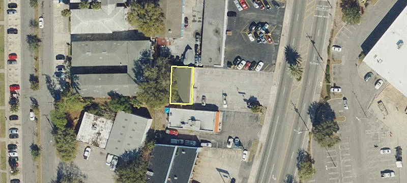 Freestanding Retail Building For Lease