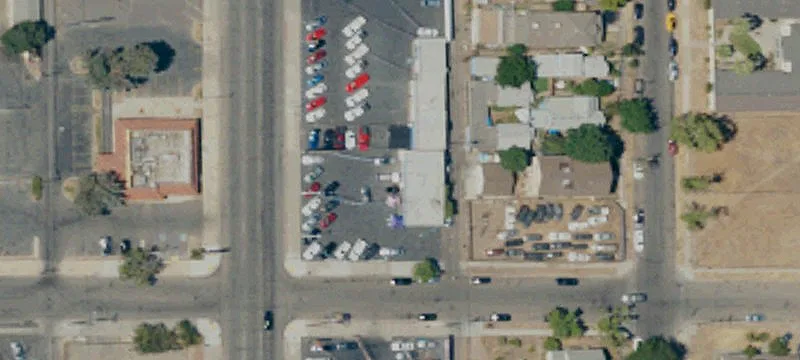 Freestanding Building on Corner Lot