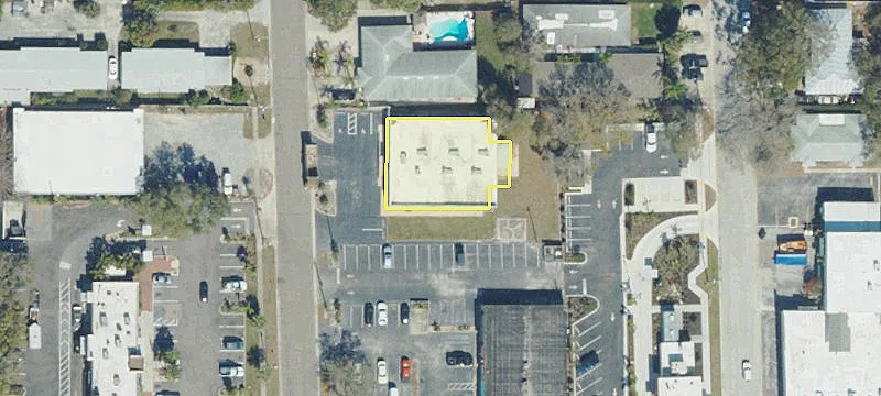 Freestanding Building Near Gulf to Bay