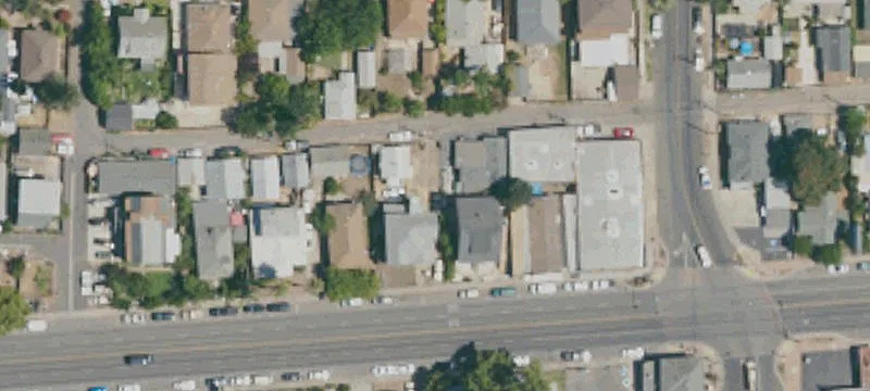 Prime Retail Building in Lodi