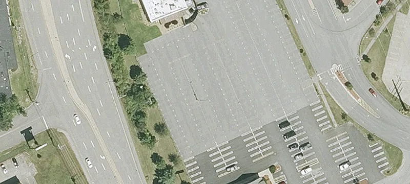 Restaurant Opportunity Near Mall