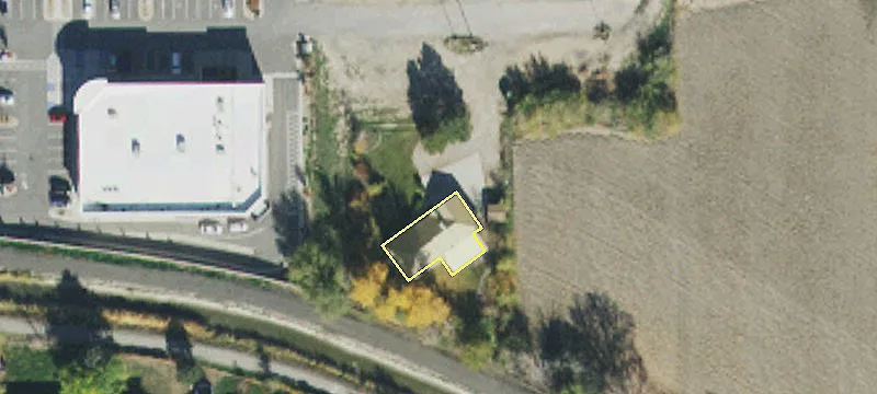 Retail Pads Available For Rent