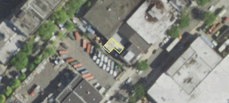 Prime Retail Space on Steinway