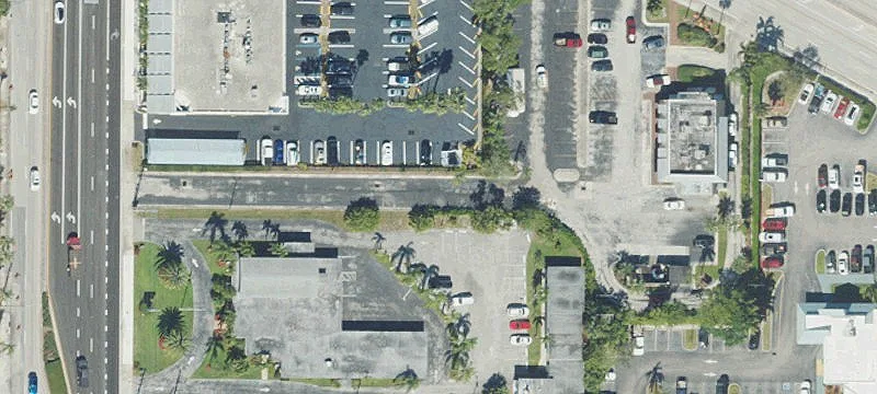 Retail Center on Federal Highway