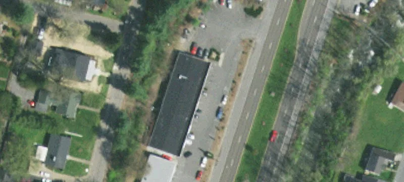 Retail Spaces in Anchored Center