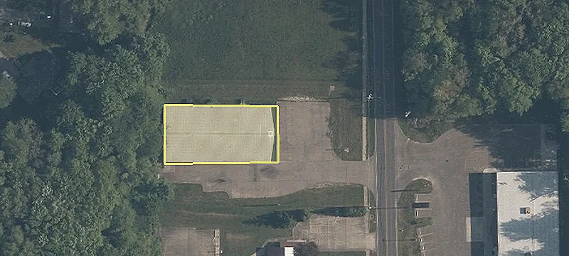 Retail Space in Lake Milton