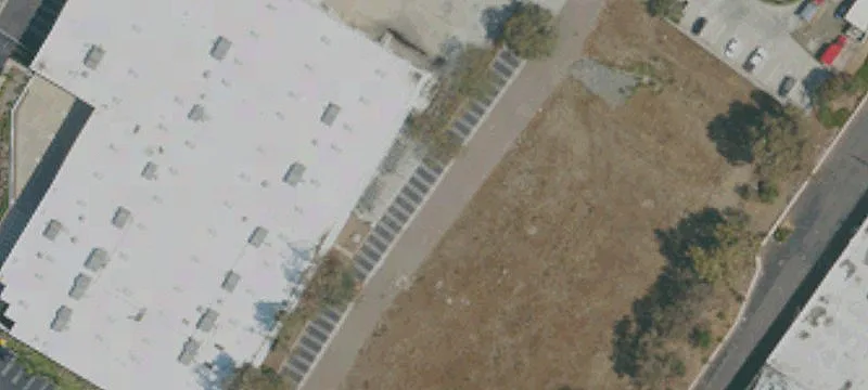 Commercial Lot Near Retail Amenities