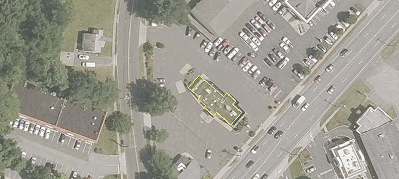 Freestanding Corner Building in Milford