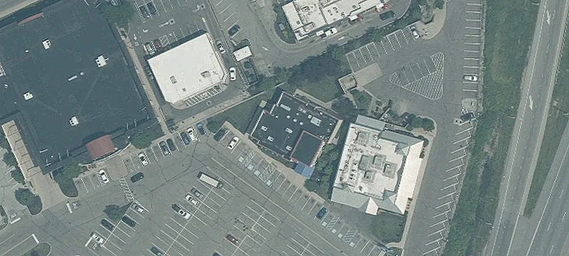 Retail Space in Kenwood Corridor