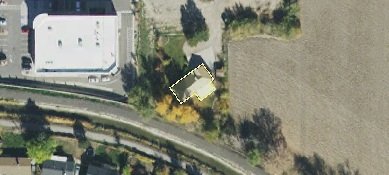 Retail Pads Available For Rent