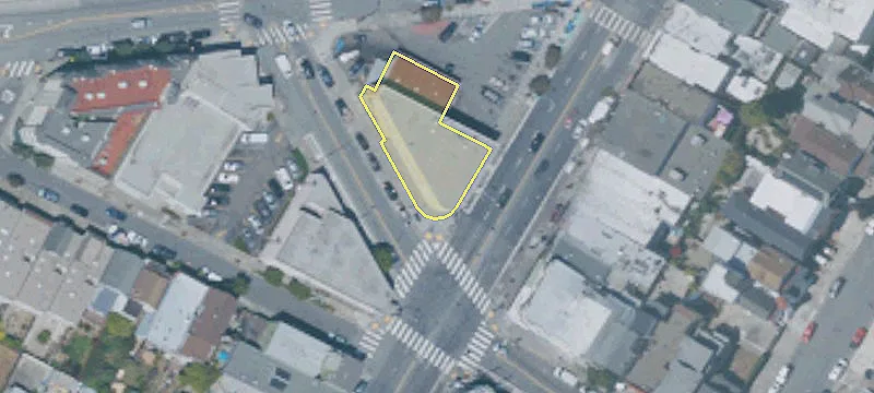 Commercial Property on Corner Location