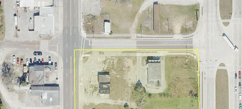 Corner Retail with Highway Visibility
