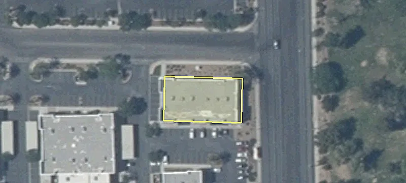 Endcap Retail Space Near Airport