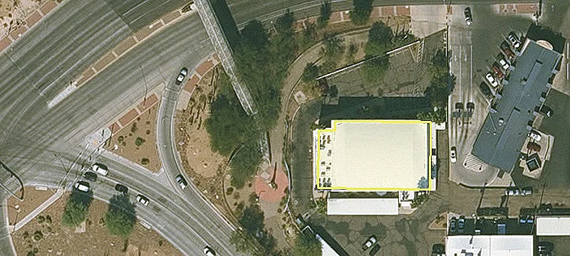Retail Space on Broadway Boulevard