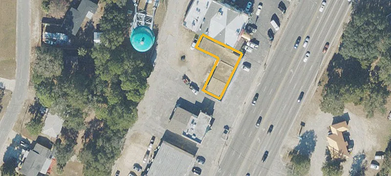 Retail Space with High Visibility