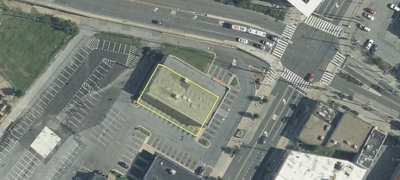 Retail Spaces in Senator Square