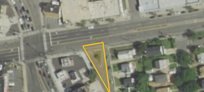 Retail Building on Hillside Avenue