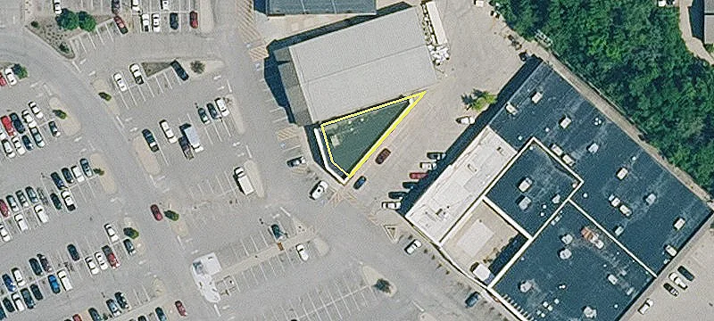 Retail Space in High-Traffic Center