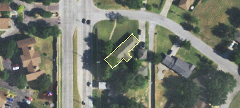 Corner Lot on High Traffic