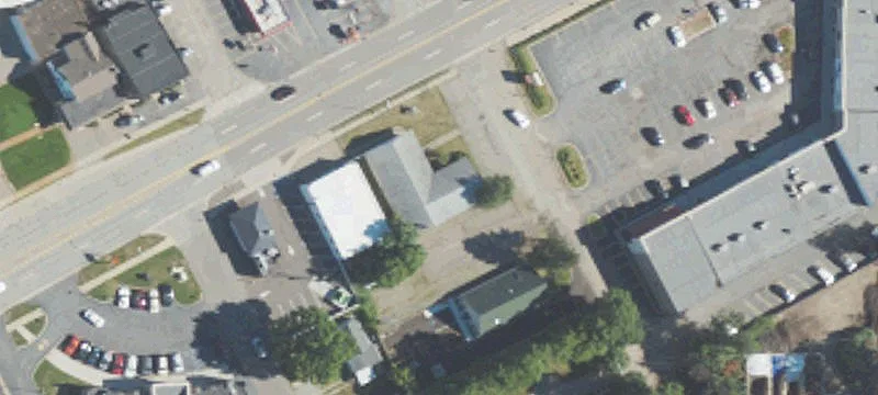 Freestanding Building on Orchard Lake Road
