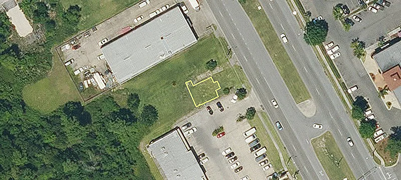 Cleared Land on Manhattan Boulevard
