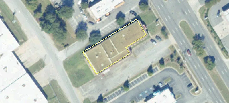 Land with Frontage on Victory