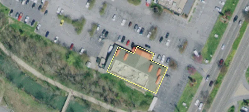 Retail Space in Dense Corridor