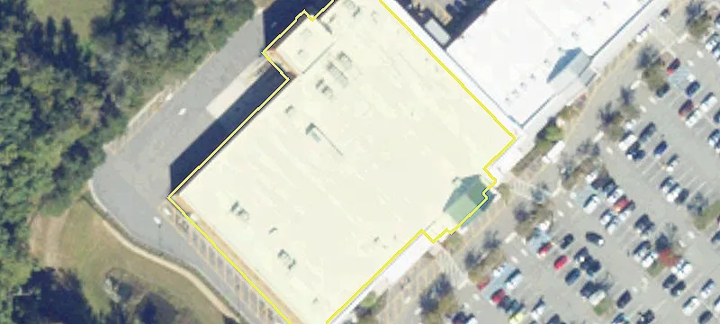 Retail Space in Williamsburg Center
