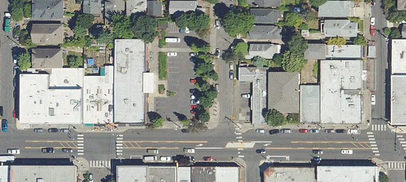 Retail Space on Hawthorne Boulevard