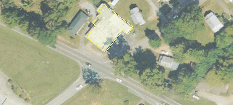 Versatile Commercial Space in Cornelia