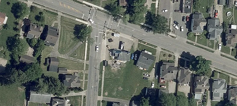 Retail Building on Corner Lot