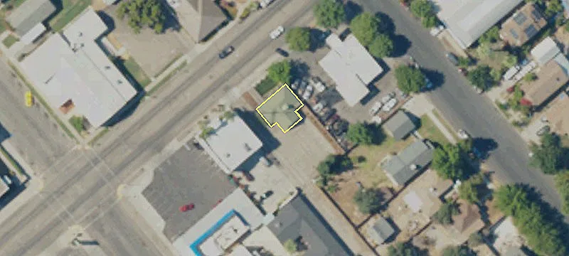Retail Building on Corner Lot
