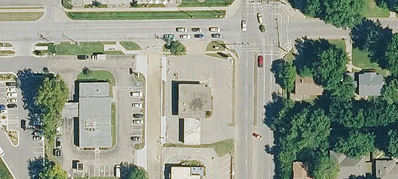 Free Standing Building With Drive-Thru