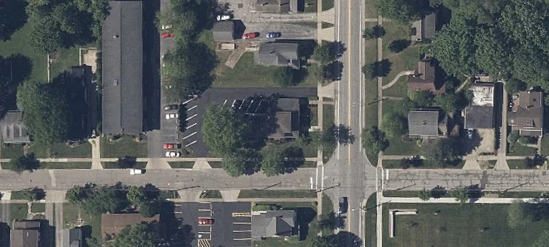 Freestanding Office/Retail Building Near Airport