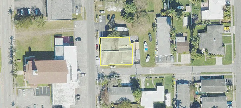 Retail Space in Dania, FL